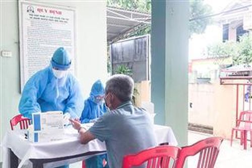 Triển khai xét nghiệm trên diện rộng đối với những người về từ vùng có COVID-19