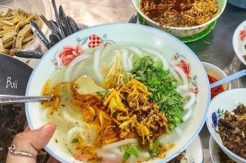 Bánh xèo Bà Dưỡng và loạt quán ăn lâu đời ở Đà Nẵng