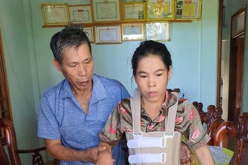 Hội Phụ nữ yêu cầu bảo vệ người vợ bị bạo hành suốt 11 năm