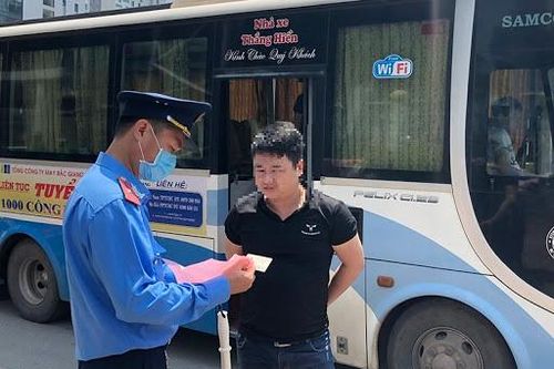 Hà Nội: Thu hồi không thời hạn trên 200 phù hiệu ô tô kinh doanh vận tải