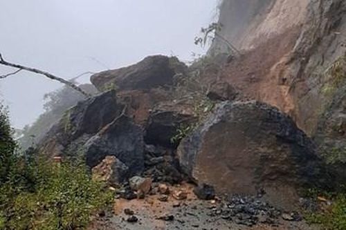Mưa lớn kéo dài gây sạt núi, làm ngập úng tại Lai Châu và Quảng Ninh