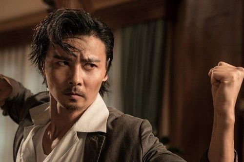 Clip: 'Trương Thiên Chí' Trương Tấn ra quyền nhanh hơn súng đạn