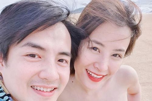 Đông Nhi khoe bụng bầu tháng thứ 7