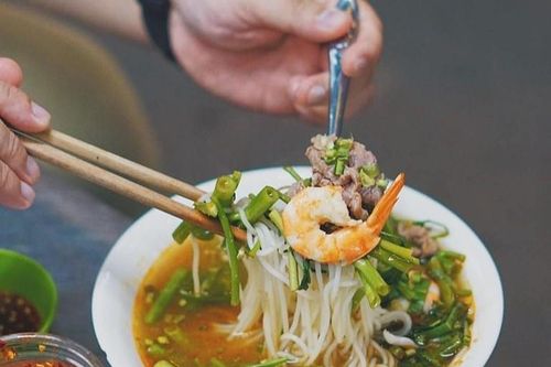 Những món bún hải sản hút khách ở TP.HCM