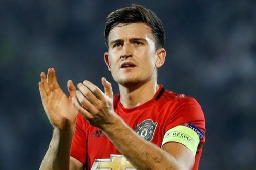 Maguire có thể bị tước băng đội trưởng tại MU