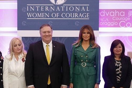 Melania là ngôi sao trong đêm thứ hai đại hội đảng Cộng hòa