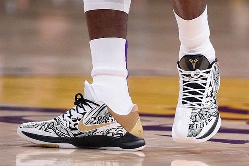 Nike bán giày, áo thi đấu tôn vinh Kobe Bryant