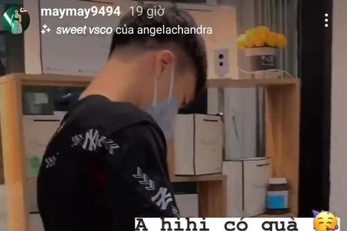 Tiền vệ Hoàng Đức tình tứ bên bạn gái khiến hội FA nổ mắt