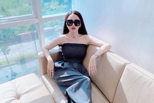 Ấn tượng với hình ảnh mới nhất của Hương Giang: Body nuột nà, vai trần gợi cảm