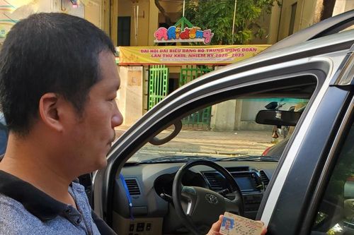 'Tuổi thọ' bằng lái xe 5 hay 10 năm?