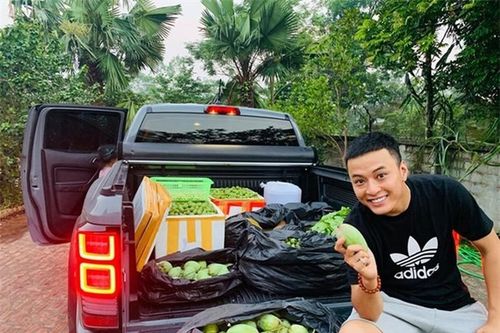 Lóa mắt 'cơ ngơi' bạc tỷ rộng hơn 1.300 m2 của diễn viên Hồng Đăng