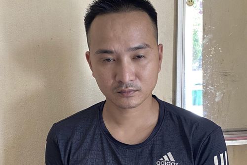 Nhóm đối tượng vượt tường, dùng dao khống chế bắt cóc 'con nợ'
