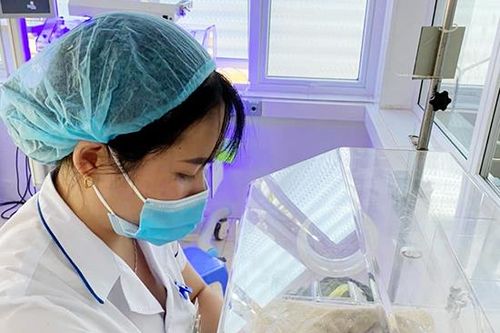 Bệnh viện Đa khoa tỉnh Sơn La: Phẫu thuật thành công cho bé gái sinh non bị dị tật tắc tá tràng bẩm sinh