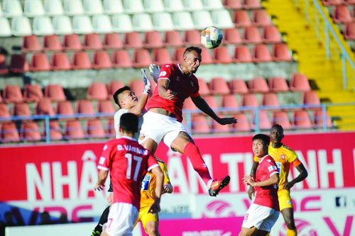 Các CLB sốt ruột chờ V-League trở lại