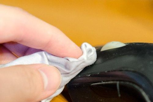Hướng dẫn bạn vệ sinh chuột máy tính đúng cách