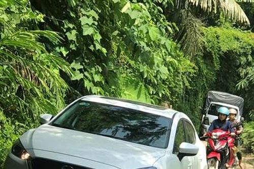 Gập ghềnh đường vào Hoàng Trĩ