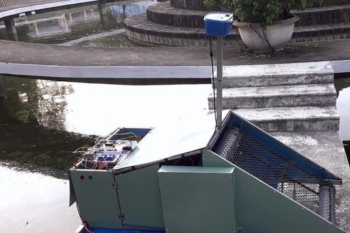Máy nhặt rác biển thông minh của sinh viên Đà Nẵng
