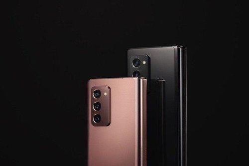 Cận cảnh chiếc Galaxy Z Fold 2 sắp được bán chính thức ở Việt Nam