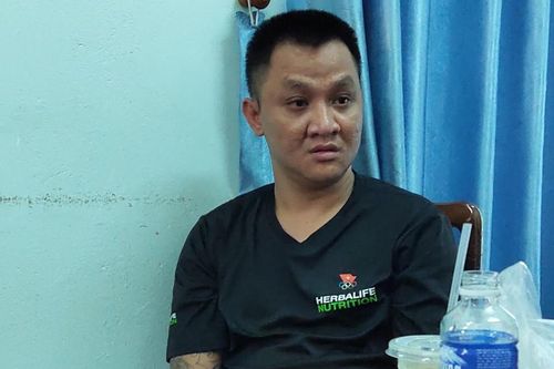 Hỗn chiến do ghen tuông, nam thanh niên bị đâm tử vong