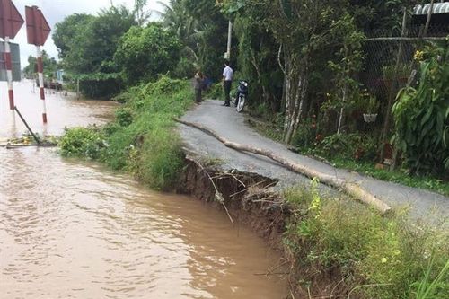 An Giang ban bố tình huống khẩn cấp sạt lở rạch Cái Sắn