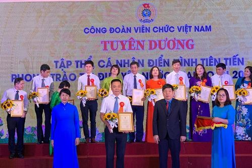 Công đoàn Viên chức Việt Nam tôn vinh 98 cá nhân và 25 tập thể điển hình tiên tiến