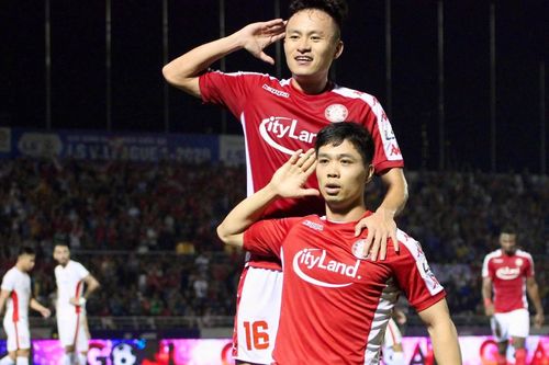 Công Phượng tỏa sáng giúp TP.HCM ngược dòng vào bán kết cúp Quốc gia