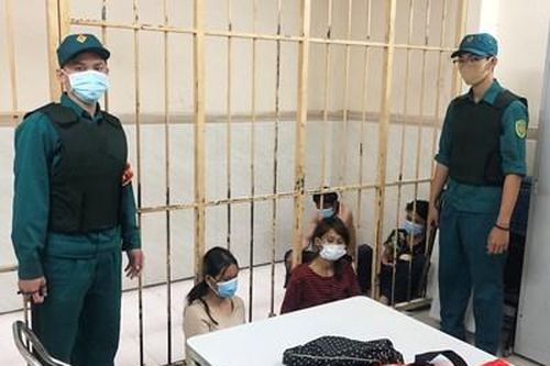 Hai chiến sĩ dân quân dũng cảm bắt tội phạm