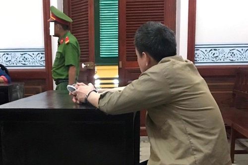 TP HCM: Người đàn ông Singapre lãnh án tù vì thuê khách sạn giấu ma túy để hút