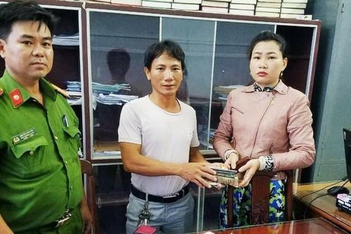Anh nông dân trả lại gần 87 triệu và nhiều tài sản cho người bị mất