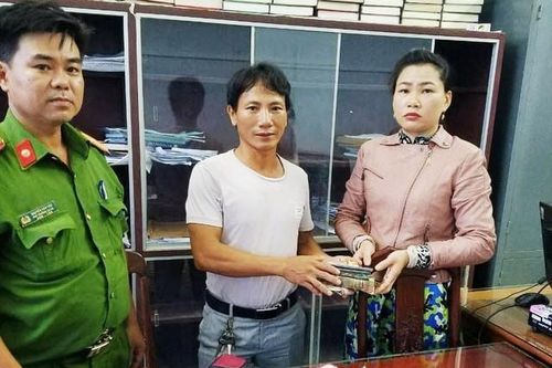 Người thu mua phế liệu trả lại 87 triệu đồng và nhiều tài sản nhặt được