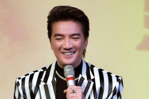 Đàm Vĩnh Hưng tiết lộ người yêu hiện tại đang ở Mỹ