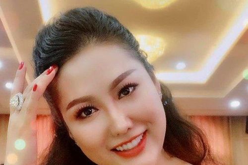 Phi Thanh Vân: 'Tôi phải bán đất biệt thự và xe ô tô để bù lỗ'