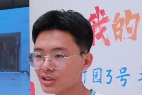 Đại học ở Trung Quốc trao thưởng cho sinh viên tự nhập học