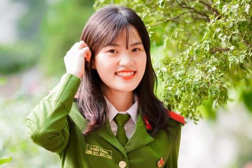 Nữ thủ khoa đầu ra của Học viện Cảnh sát nhân dân