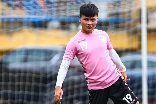 Quang Hải: Thoát khỏi 'ngõ cụt' nhờ 'đại chiến' Hà Nội FC-TP.HCM?