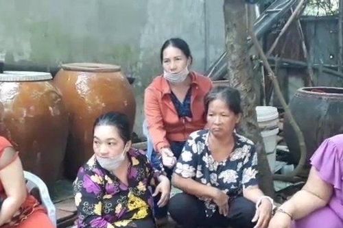 Clip: Cảnh sát vây bắt hàng chục con bạc liên tỉnh tham gia lắc tài xỉu ăn tiền
