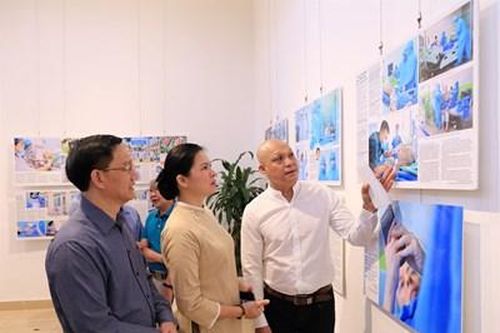 Triển lãm ảnh về đại dịch Covid-19