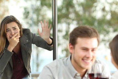 Ngoại tình 'giết chết' hôn nhân