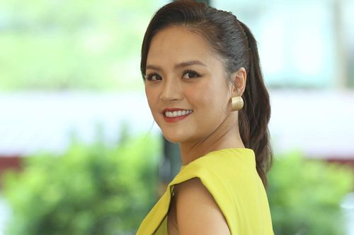 Thu Quỳnh áp lực vào vai 'con giáp thứ 13' trong 'Lửa ấm'
