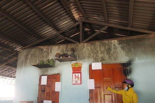 Nghi án phóng hỏa đốt nhà khiến bốn người trong một gia đình bỏng nặng