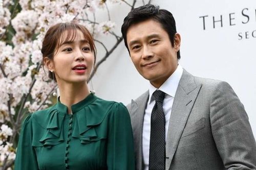 Chia sẻ bất ngờ của mỹ nhân Vườn Sao Băng về người chồng ngoại tình Lee Byung Hun