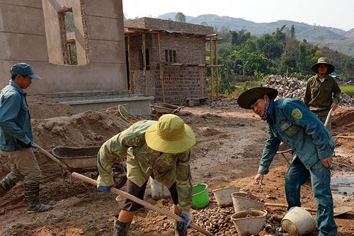 Mường Nhé tập trung nguồn lực xây dựng kết cấu hạ tầng