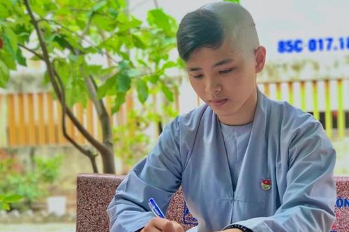 Ninh Thuận: Cô học trò viết thư nơi cửa chùa