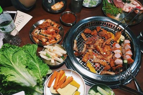 Hẹn hò lần đầu ở quán sang chảnh, anh chàng làm hành động không ai tin nổi