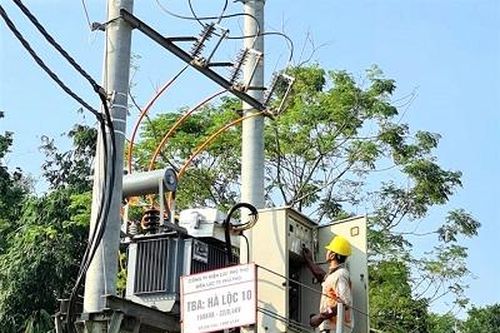 Điện lực Phú Thọ đảm bảo cung cấp điện ổn định, an toàn cho sản xuất