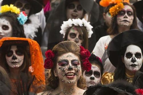 Halloween vắng bóng những 'con ma vui nhộn' vì COVID-19
