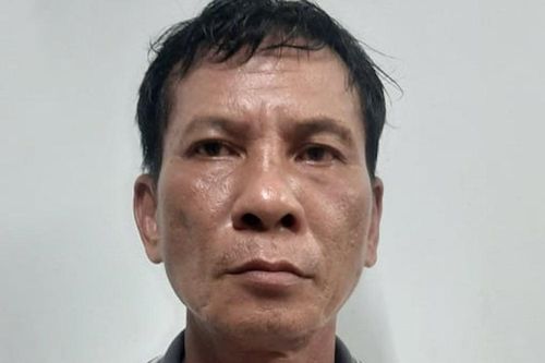 Tài xế chở tên cướp đến đồn công an