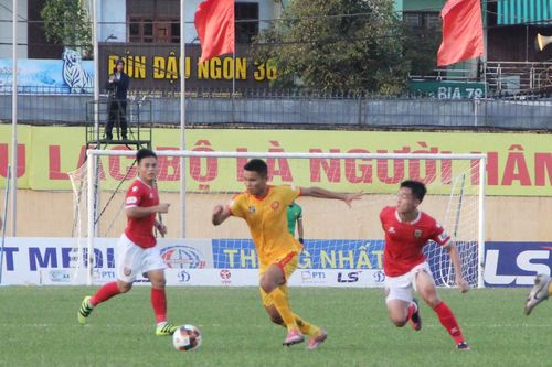 Thua ngược Hồng Lĩnh Hà Tĩnh, Thanh Hóa của bầu Đệ văng ra khỏi tốp 8