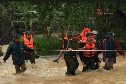 Phú Thọ: 2 người chết, 7 người bị thương do sạt lở, mưa lũ
