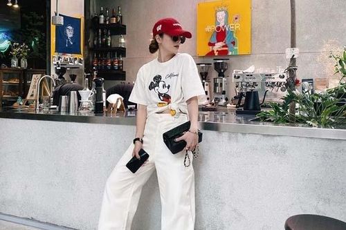 Ngắm street style chất lừ của Chi Pu, Quỳnh Anh Shyn